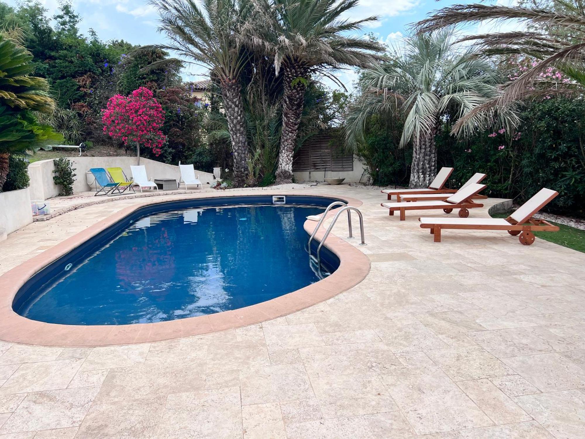 L'Oasis-Les Issambres Bed & Breakfast Exterior photo